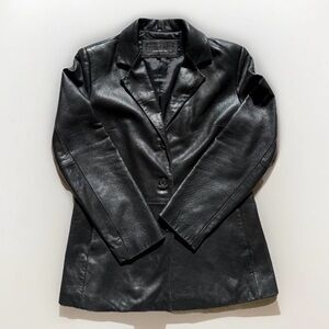 Black 100% Genuine Leather Blazer
Jacket (Size M) - Classic Structured Fit